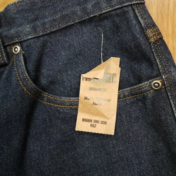 NWT Duluth Trading Co jeans! 30x32 - Picture 4 of 5